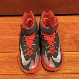 Nike Hightop Basketball Sneakers